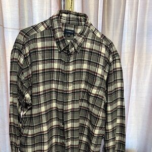 Croft & Barrow Men's Plaid Button-Down Shirt - Black, White, and Red